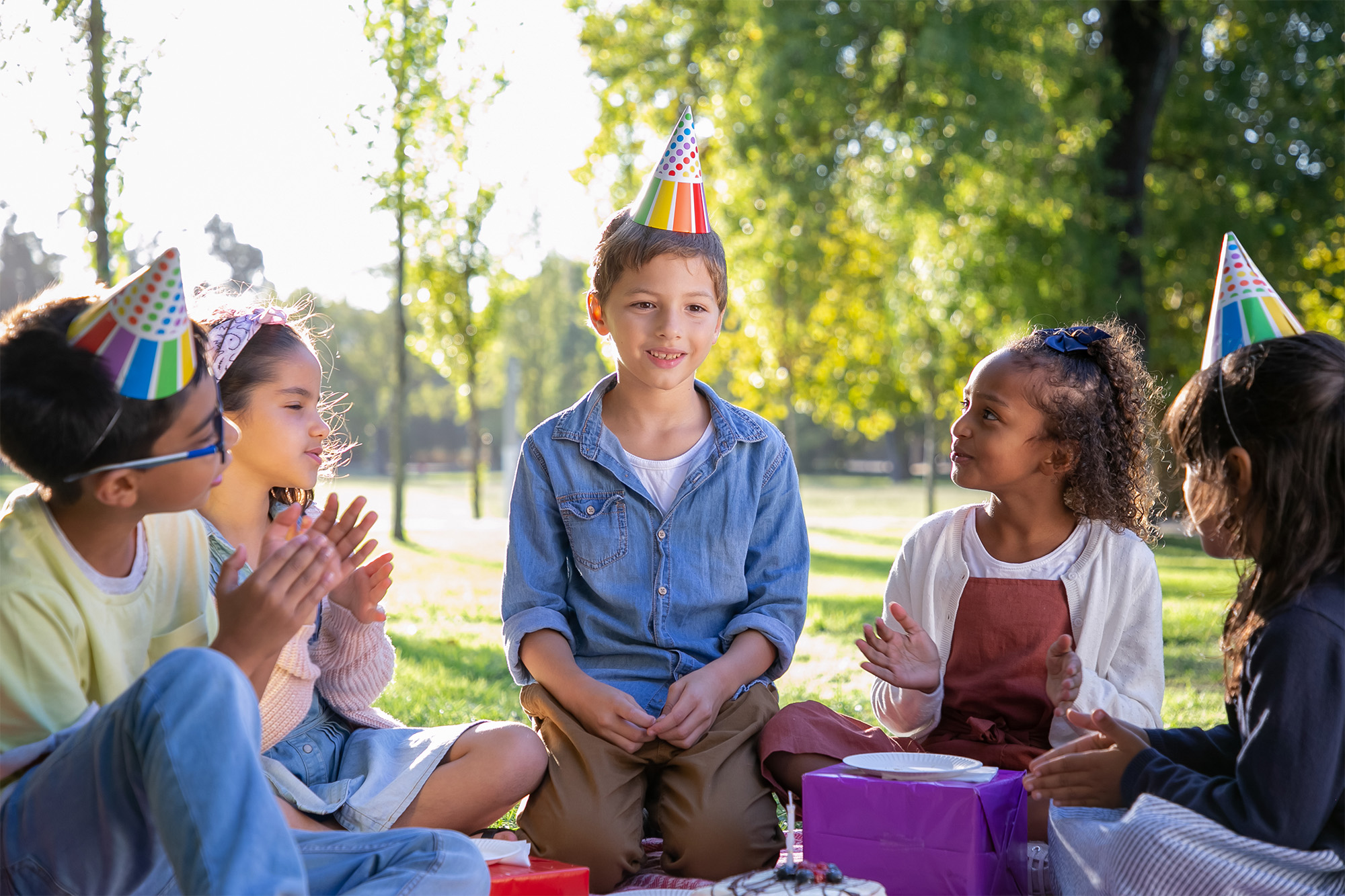 20 ideas fáciles y económicas para entretener a niños en fiestas